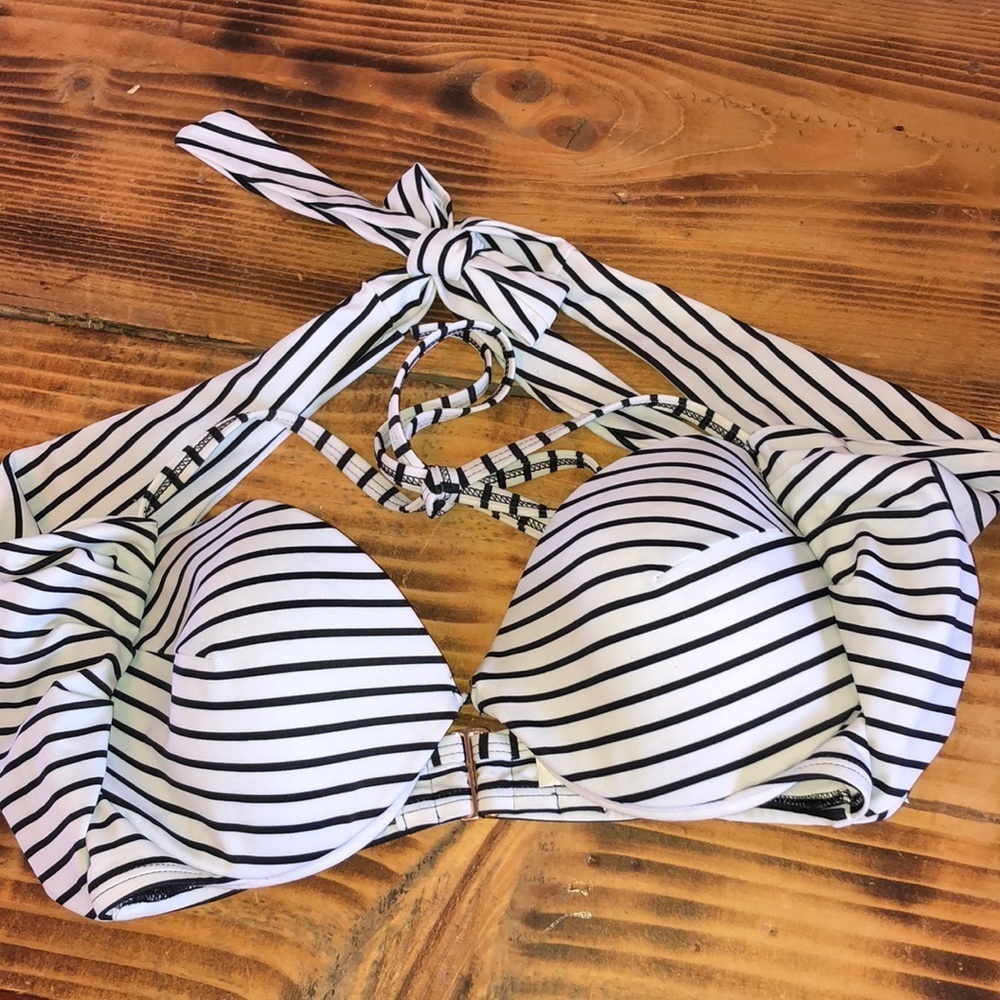 Victoria’s Secret swim suit top bikini top stripped swim wear size 32DD summer‌ - Picture 3 of 8